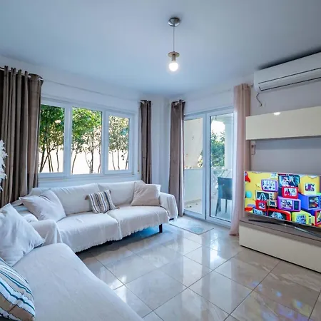Appartamento Beachfront Sion Sarandë