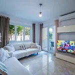 Daire Beachfront Sion Saranda